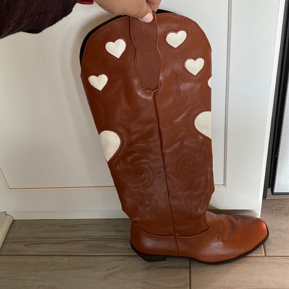 Size 11 brown mid calf chunky heel heart cowboy boots - Picture 2 of 7